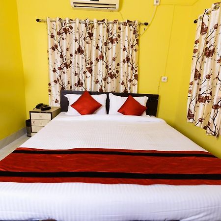Sterling Baishakhi Hotel Kolkata Exterior photo