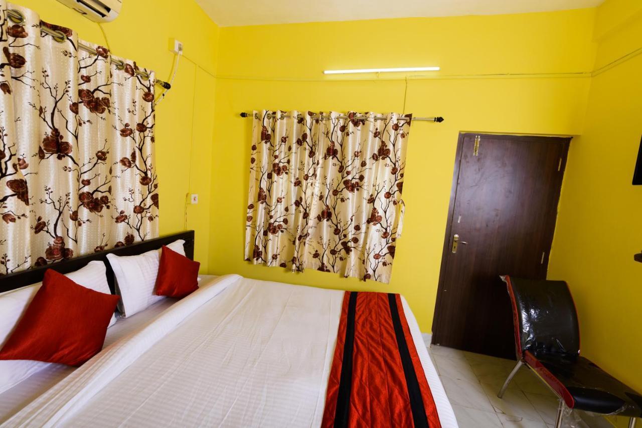 Sterling Baishakhi Hotel Kolkata Exterior photo